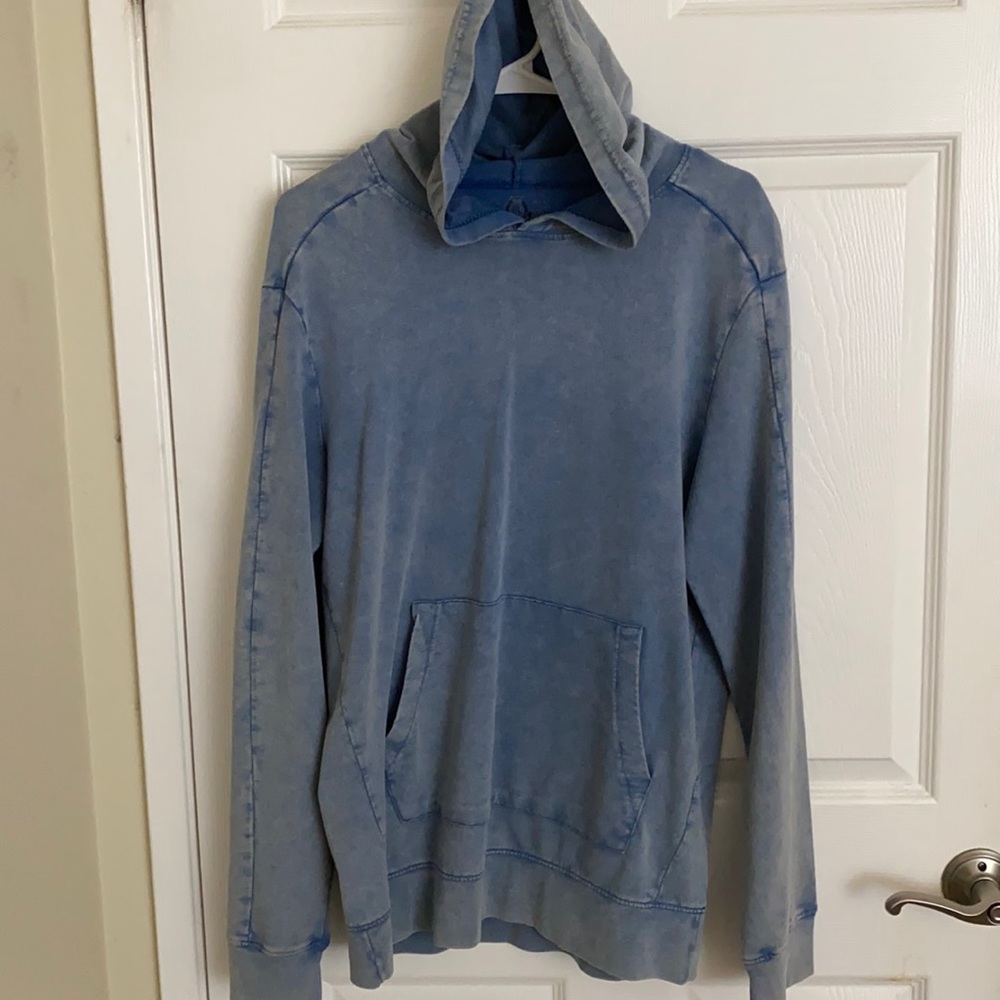 American Rag Medium size, Light blue sweat shirt